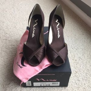 Women’s Nina heels